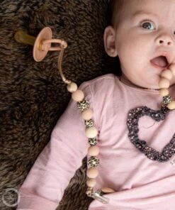Speenkoord Lalieloe - Speenhouder - Kraamcadeau - Speenkoord Meisje - Speenkoord Blush - Hout - Leopard - Speenkoord Daisy -Winkel Voor Babyproducten 1000x1200 2