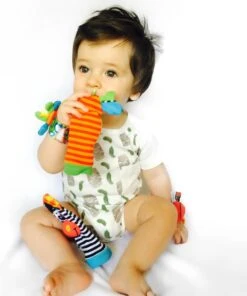 Playgro Pols- En Voetrammelaarset Zebra & Giraf - Set Van 4 Stuks, 2 Polsbandjes En 2 Rammelsokjes -Winkel Voor Babyproducten 1000x1200