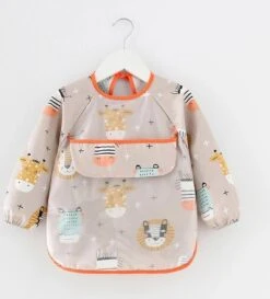 Slabbetje Lange Mouwen Met Opvangbak Jongens - Leeuw - 12-36 Maanden - Katoenen Mouwen Met Kunststof Voorzijde - Lange Mouwen Slabber