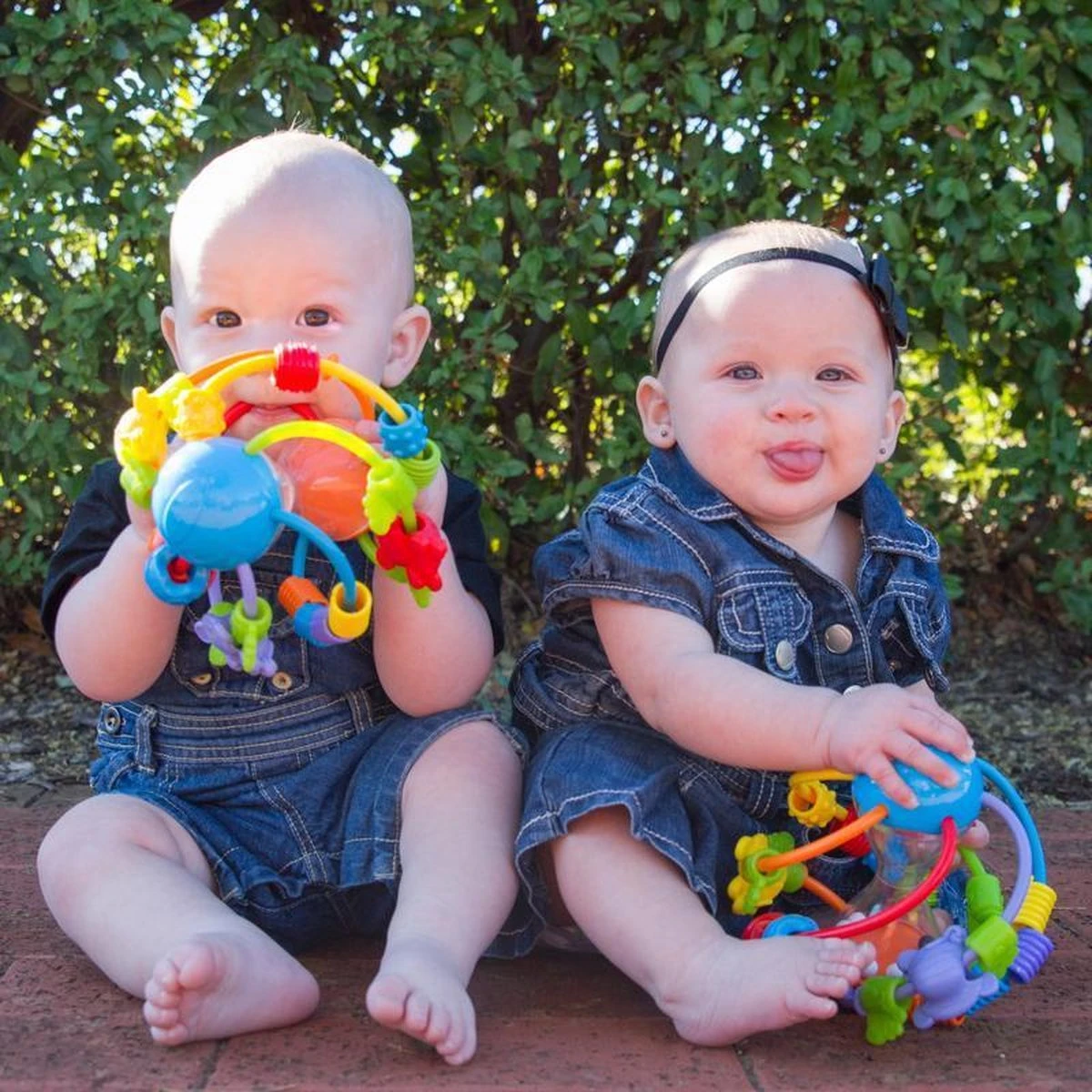 Playgro Speel En Leerbal - Grijp- En Bijtspeelgoed - Klikklak Geluiden - Spiegeltje - Kralen - Cilinder Met Rattelende Ballen 18 Playgro Speel En Leerbal - Grijp- En Bijtspeelgoed - Klikklak Geluiden - Spiegeltje - Kralen - Cilinder Met Rattelende Ballen - Afbeelding 16