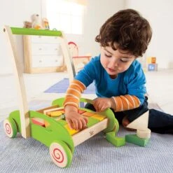 Hape Loopwagen Blokkenkar - Speelgoed 1 Jaar -Winkel Voor Babyproducten 1200x1200 176