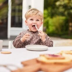 Jollein Slab Waterproof Met Mouw Meadow - Chestnut -Winkel Voor Babyproducten 1200x1200 607