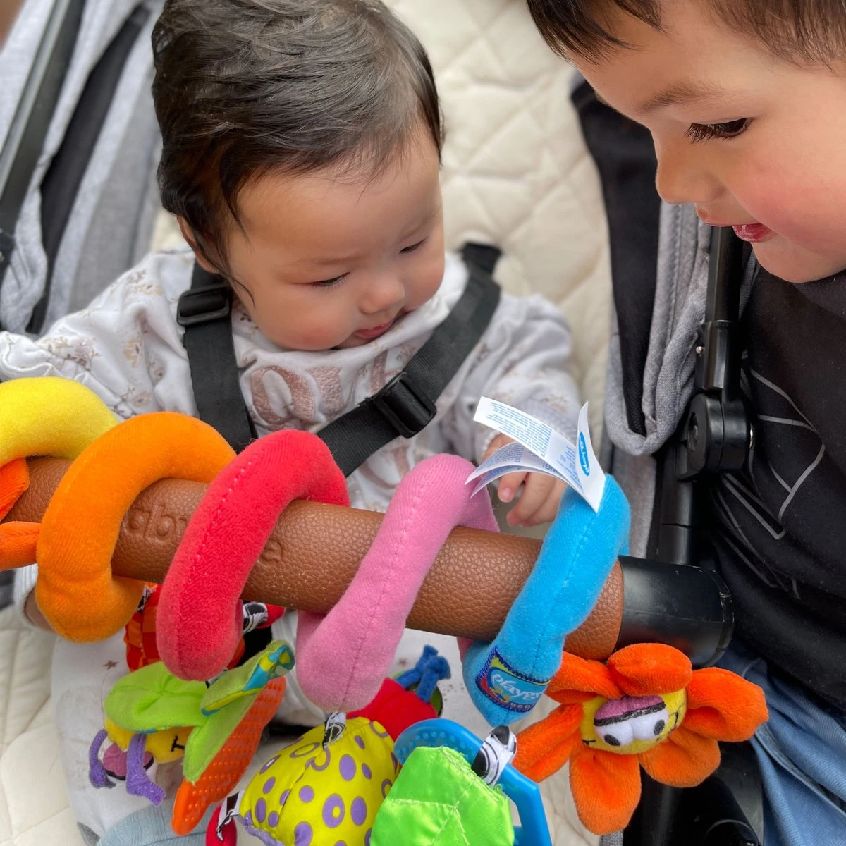 Playgro Boxspiraal Amazing Garden Twirly Whirly - Kinderwagen Speeltje - Activiteitenspiraal 7 Playgro Boxspiraal Amazing Garden Twirly Whirly - Kinderwagen Speeltje - Activiteitenspiraal - Afbeelding 5