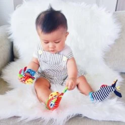 Playgro Pols- En Voetrammelaarset Zebra & Giraf - Set Van 4 Stuks, 2 Polsbandjes En 2 Rammelsokjes -Winkel Voor Babyproducten 1200x1200 95