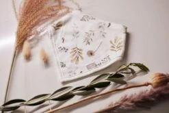 Jollein Slab Bandana Wild Flowers- 2 Stuks -Winkel Voor Babyproducten 1200x800 119