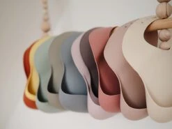 Mushie Siliconen Baby Slabber Met Opvangbakje - Woodchuck -Winkel Voor Babyproducten 1200x900 40