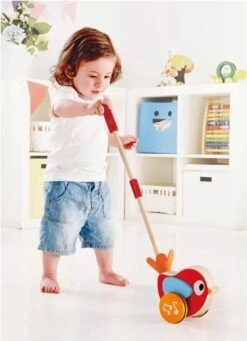 Hape Lilly Musical Stokroller Rood 56 Cm -Winkel Voor Babyproducten 870x1200