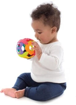 Playgro Shake Rattle And Roll Ball -Winkel Voor Babyproducten 873x1200 1