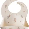 Mushie & Co Siliconen Slabbetje Met Opvangbakje - Bloemen 1 Mushie & Co Siliconen Slabbetje Met Opvangbakje - Bloemen -Winkel Voor Babyproducten 931x1200 2